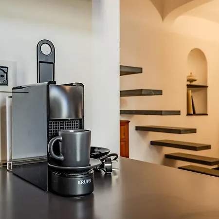Apartment Center Chic Urban Retreat