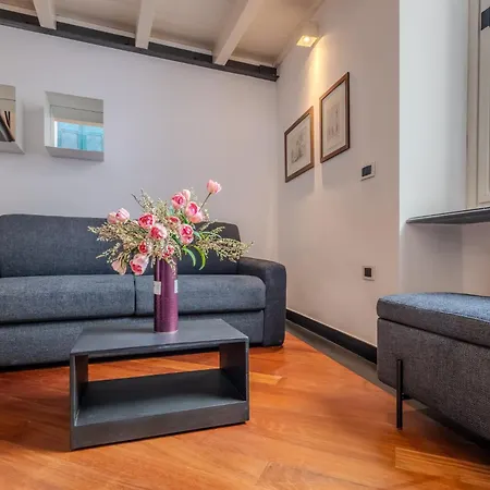Apartment Center Chic Urban Retreat